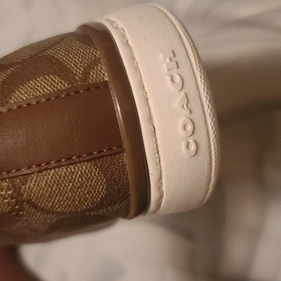 Shoes - Picture 5 of 5